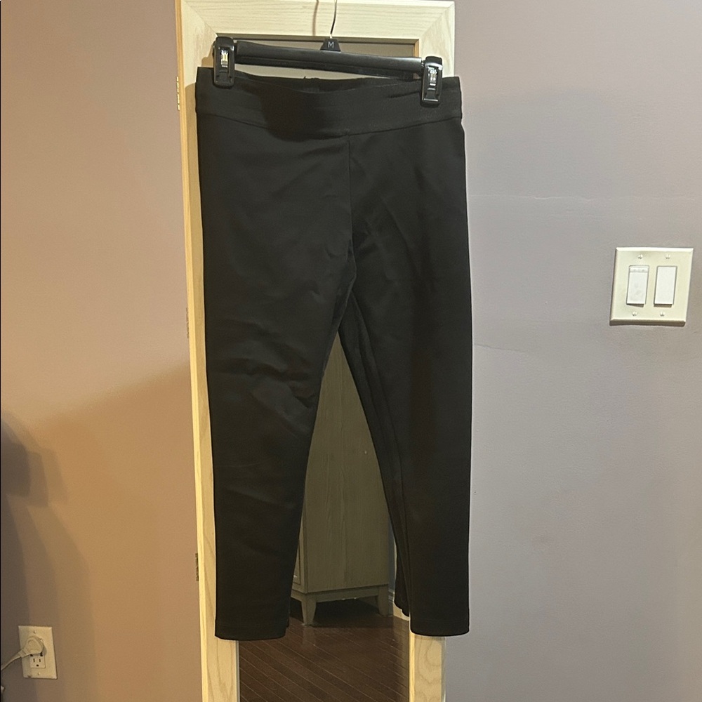 BCBGMaxAzria Black Cropped Pants